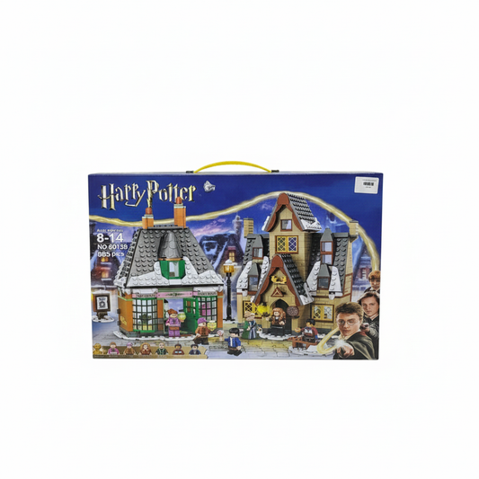 Hogsmeade Village Winter Building Set - Harry Potter Inspired Wizarding World Toy - 885 Pieces